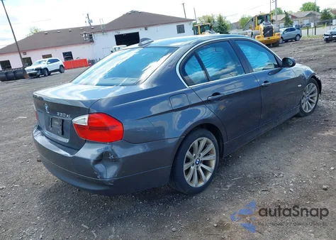2006 BMW 330Xi из США, поврежденный, VIN WBAVD33566KL53162